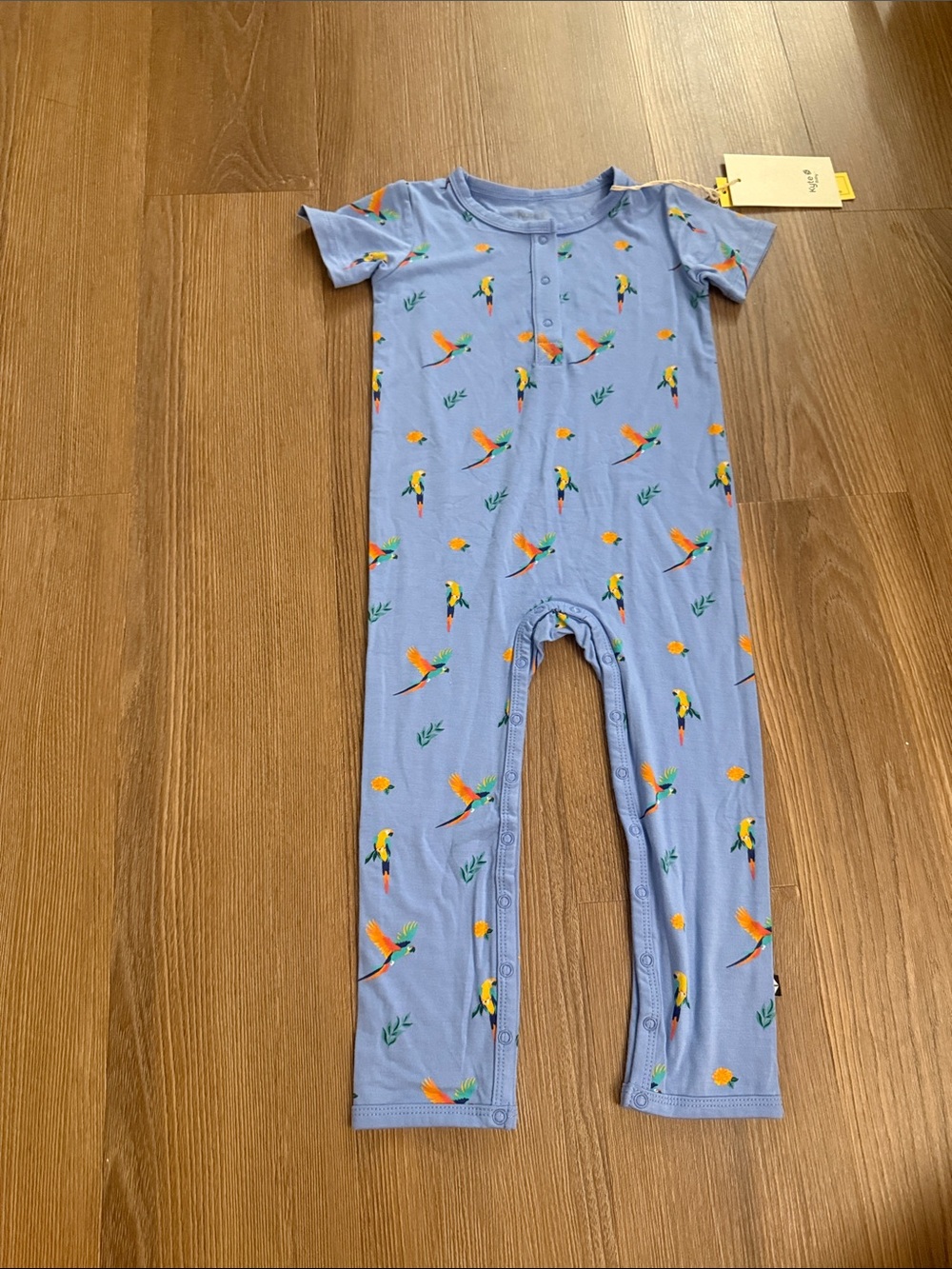 NWT Kyte baby romper in Macaw- 4T